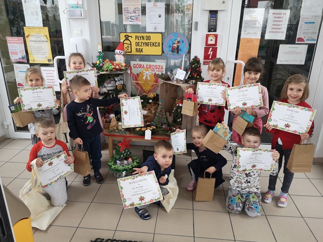 Rozstrzygniecie konkursu przedszkolnego "Stroik Bożonarodzen