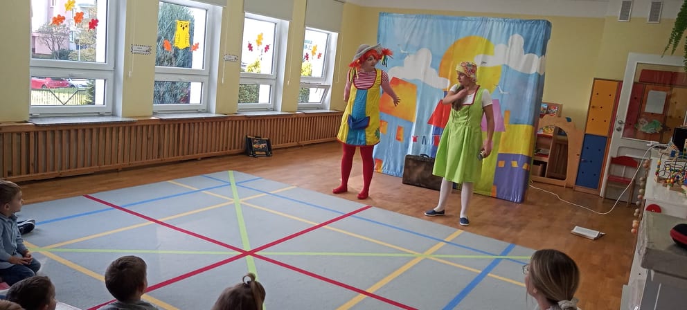 Teatrzyk" Nadchodzi Pipi"