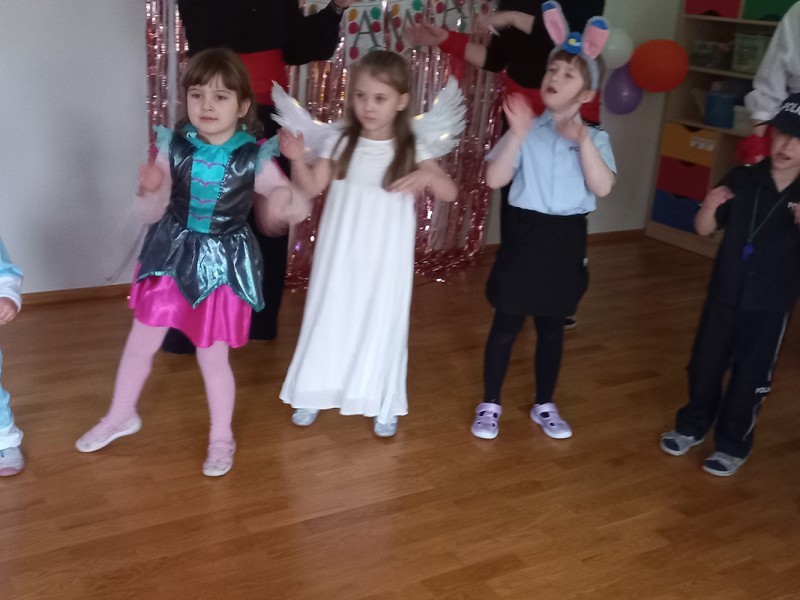 Dzieci i osoby dorosłe